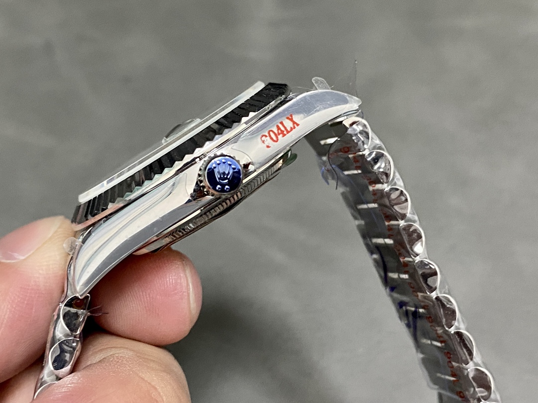 Day Date Ice Blue Dial 5