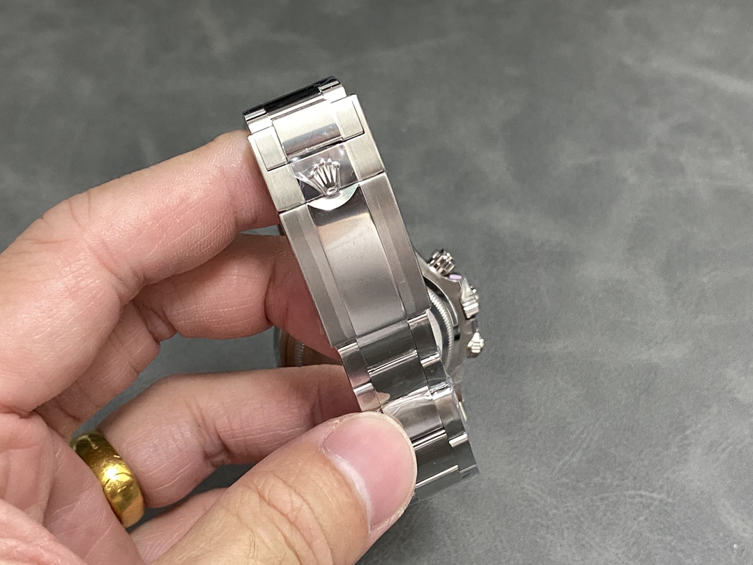 Daytona Black Dial Silver Subdials 5