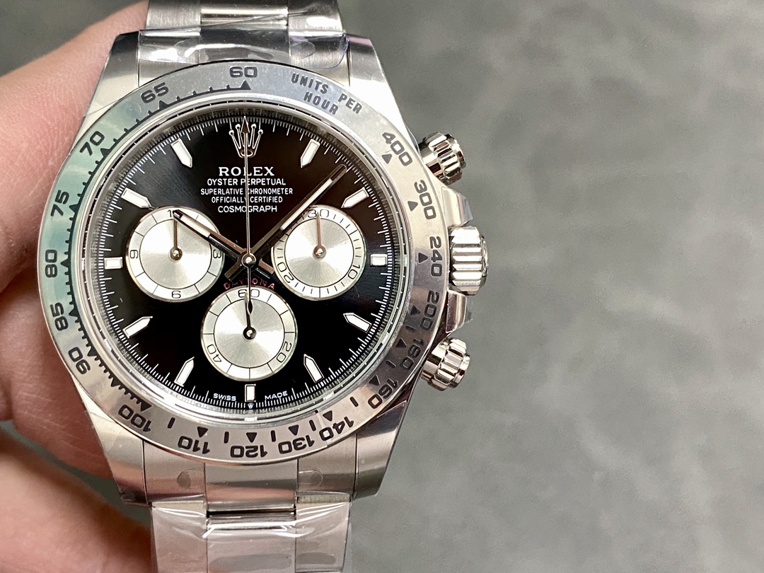 Daytona Black Dial Silver Subdials 6