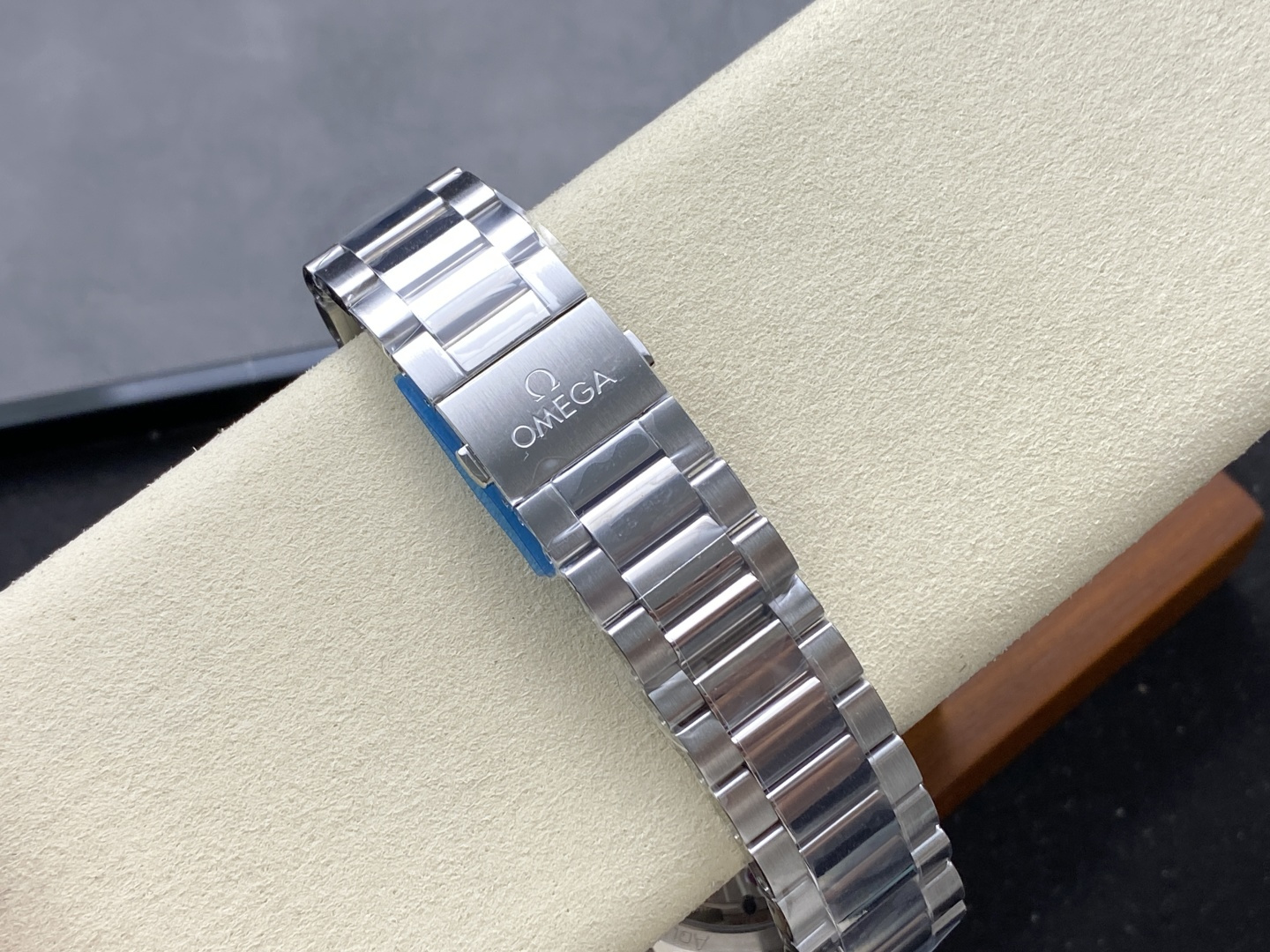 Omega Seamaster Aqua Terra 4