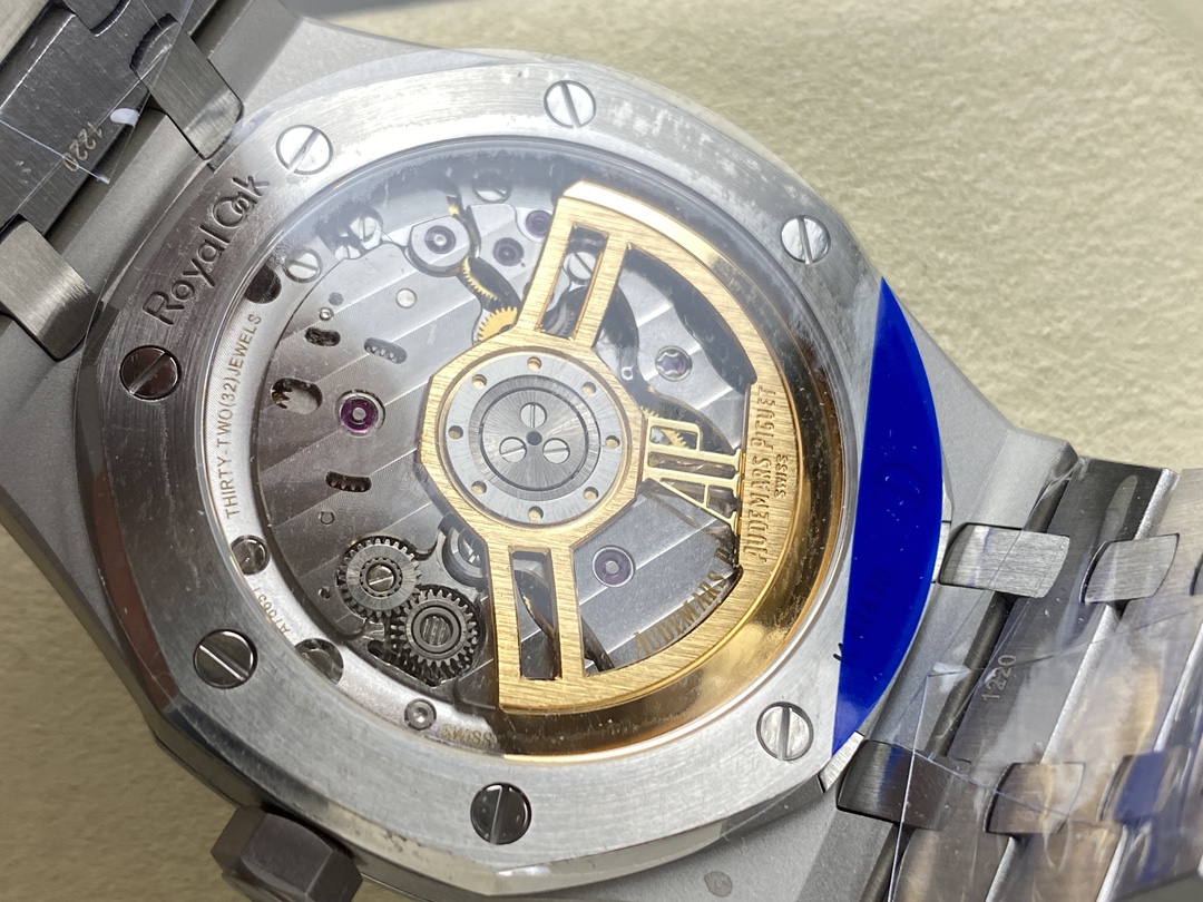 Royal Oak Green Dial  2