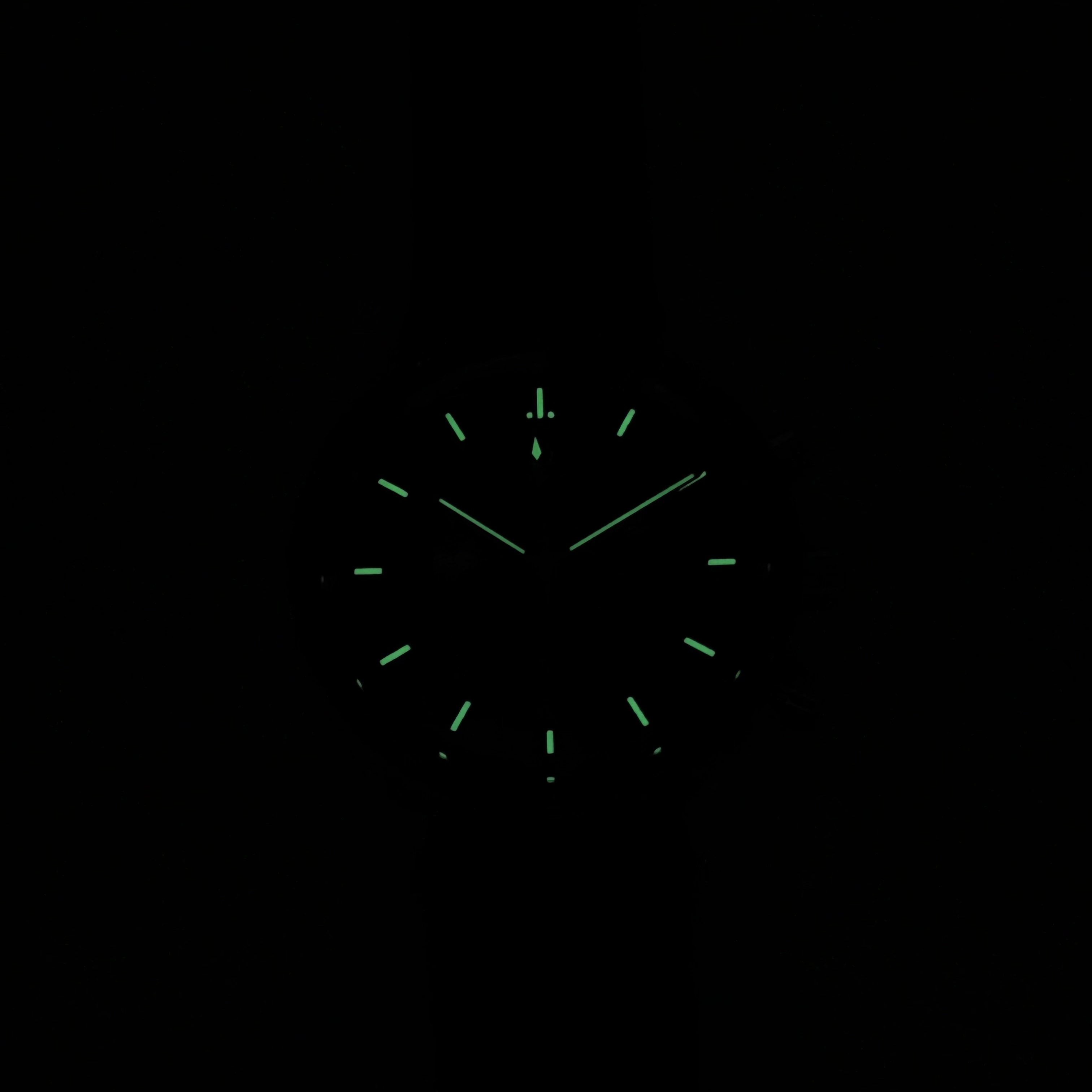 Speedmaster Silver Snoopy Award 50th 4